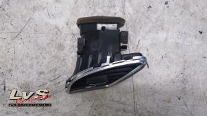 Used Dashboard vent Audi A5 (8T3) 2.0 TDI 16V Price € 29,00 Margin scheme offered by LvS Carparts