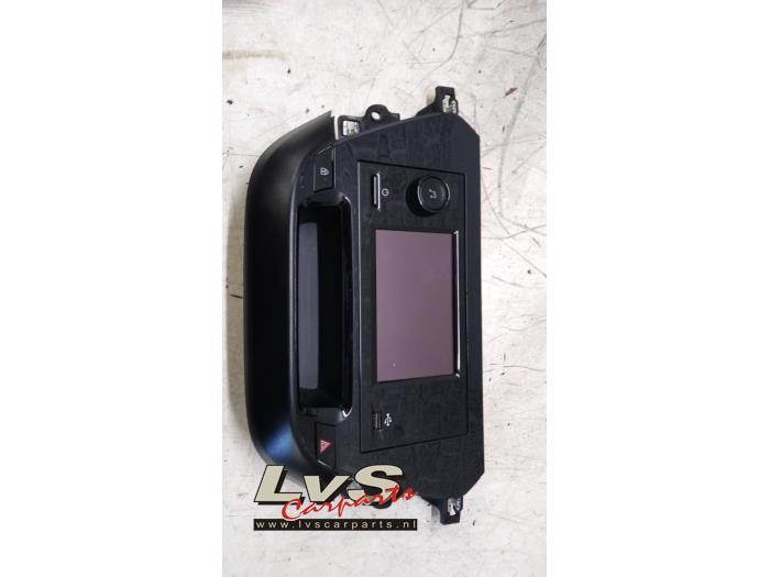 Usagé Affichage intérieur Opel Corsa F (UB/UH/UP) 1.2 12V 75 Prix € 399,00 Règlement à la marge proposé par LvS Carparts