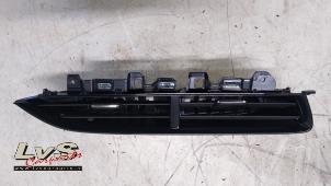 Used Dashboard vent Opel Corsa F (UB/UH/UP) 1.2 12V 75 Price € 49,00 Margin scheme offered by LvS Carparts
