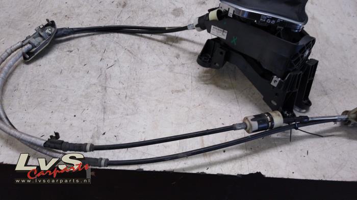 Gearbox shift cable from a Ford Fiesta 6 (JA8) 1.0 Ti-VCT 12V 65 2013