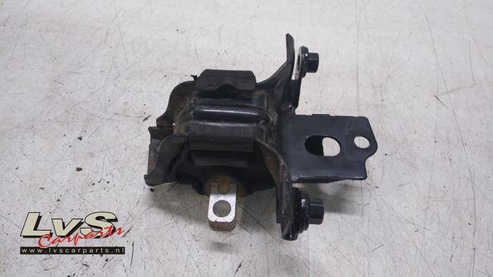 Gearbox mount from a Volkswagen Polo V (6R) 1.2 TDI 12V BlueMotion 2012