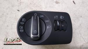 Usados Interruptor de luz Audi A3 (8P1) 1.4 TFSI 16V Precio € 14,00 Norma de margen ofrecido por LvS Carparts