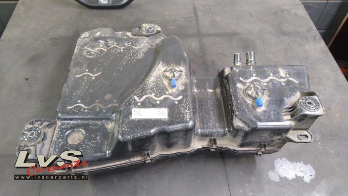 Gebrauchte Adblue Tank Audi Q3 (F3B) 2.0 35 TDI 16V Quattro Preis € 300,00 Margenregelung angeboten von LvS Carparts