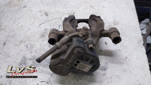 Used Rear brake calliper, left Audi Q3 (F3B) 2.0 35 TDI 16V Quattro Price € 95,00 Margin scheme offered by LvS Carparts