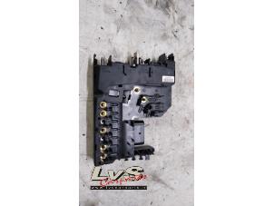 Used Fuse box Mercedes C (W204) 2.2 C-200 CDI 16V Eco Price € 75,00 Margin scheme offered by LvS Carparts