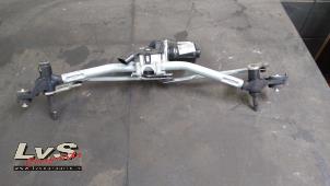 Used Wiper motor + mechanism Opel Corsa F (UB/UH/UP) 1.2 Turbo 12V 100 Price € 75,00 Margin scheme offered by LvS Carparts