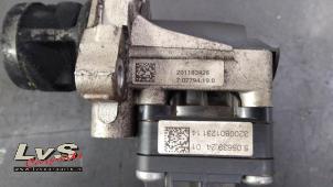 AGR Ventil van een Peugeot Partner (EA//EF/EN/EU) 1.5 BlueHDi 75 2019