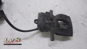 Used Rear brake calliper, left Audi Q5 (FYB/FYG) 2.0 TFSI 16V Quattro Price € 175,00 Margin scheme offered by LvS Carparts