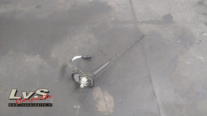 Używane Antena Opel Adam 1.4 16V Cena € 15,00 Procedura marży oferowane przez LvS Carparts