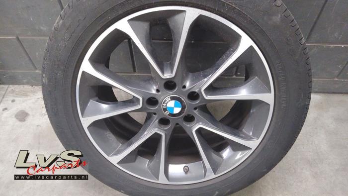Wheel from a BMW X5 (F15) xDrive 25d 2.0 2016