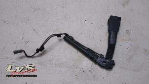 Used Seatbelt tensioner, left BMW 1 serie (E88) 120i 16V Price € 75,00 Margin scheme offered by LvS Carparts