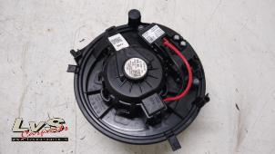 Used Heating and ventilation fan motor Skoda Octavia Combi (5EAC) 1.5 TSI G-Tec 16V Price € 75,00 Margin scheme offered by LvS Carparts