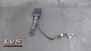 Used Front seatbelt buckle, right Opel Corsa F (UB/UH/UP) 1.2 Turbo 12V 100 Price € 35,00 Margin scheme offered by LvS Carparts