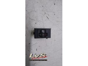 Used Seat heating switch Peugeot 308 SW (L4/L9/LC/LJ/LR) 1.6 BlueHDi 120 16V Price € 19,50 Margin scheme offered by LvS Carparts
