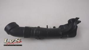 Usados Tubo intercooler Opel Corsa F (UB/UH/UP) 1.2 Turbo 12V 100 Precio € 22,00 Norma de margen ofrecido por LvS Carparts