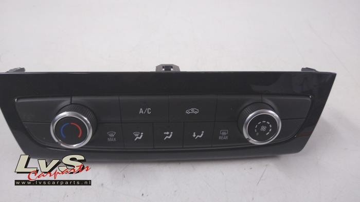 Heater control panel from a Opel Corsa F (UB/UH/UP) 1.2 Turbo 12V 100 2021
