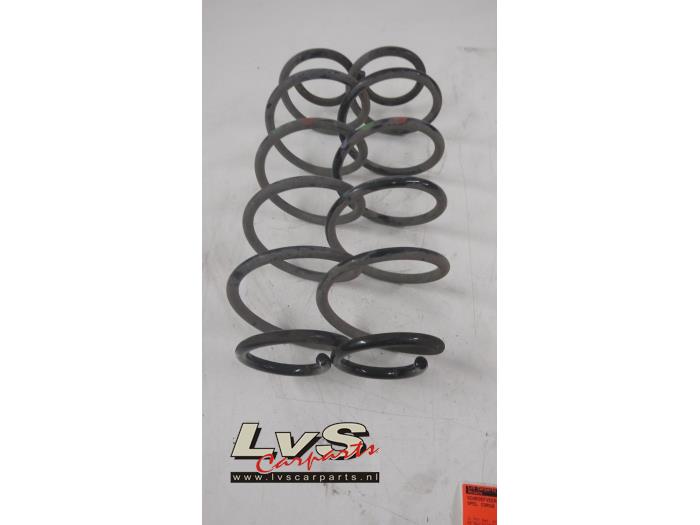 Rear coil spring from a Opel Corsa F (UB/UH/UP) 1.2 Turbo 12V 100 2021