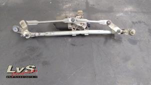 Used Wiper motor + mechanism Renault Megane IV (RFBB) 1.2 Energy TCE 100 Price € 35,00 Margin scheme offered by LvS Carparts