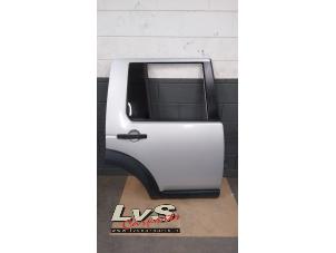 Używane Drzwi prawe tylne wersja 4-drzwiowa Landrover Discovery III (LAA/TAA) 2.7 TD V6 Cena € 375,00 Procedura marży oferowane przez LvS Carparts