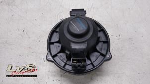 Used Heating and ventilation fan motor Landrover Discovery III (LAA/TAA) 2.7 TD V6 Price € 50,00 Margin scheme offered by LvS Carparts