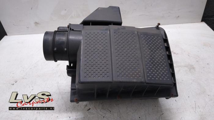 Gebrauchte Luftfiltergehäuse Landrover Discovery III (LAA/TAA) 2.7 TD V6 Preis € 15,00 Margenregelung angeboten von LvS Carparts