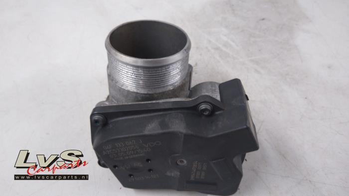 Usagé Boitier papillon Audi A4 Avant (B8) 2.0 TFSI 16V Prix € 35,00 Règlement à la marge proposé par LvS Carparts