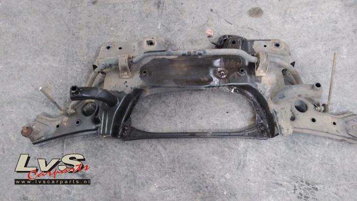 Usados Subchasis Opel Combo 1.3 CDTI 16V Precio € 65,00 Norma de margen ofrecido por LvS Carparts