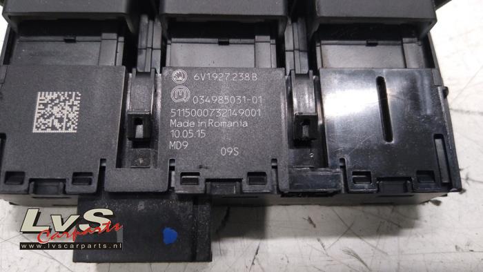 ESP switch from a Skoda Fabia III Combi (NJ5) 1.0 12V Greentech 2016