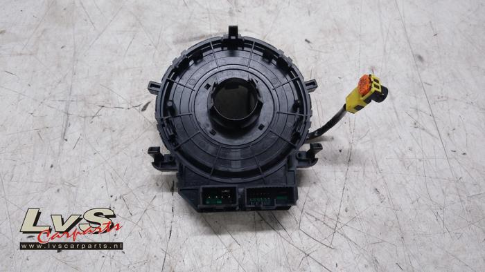 Airbag clock spring from a Hyundai i20 (GBB) 1.2i 16V 2018