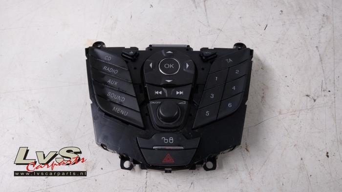 Używane Panel obslugi radia Ford Focus 3 Wagon 1.0 Ti-VCT EcoBoost 12V 100 Cena € 70,00 Procedura marży oferowane przez LvS Carparts