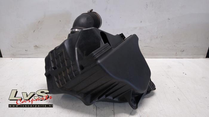 Begagnade Luftfilterhus BMW 1 serie (E87/87N) 118i 16V Pris € 75,00 Marginaltabell erbjuds av LvS Carparts
