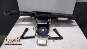 Używane Airbag set + dashboard BMW 1 serie (E87/87N) 118i 16V Cena € 250,00 Procedura marży oferowane przez LvS Carparts