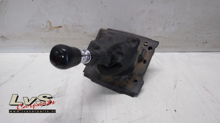 Gear stick from a Ford Ranger 2.2 TDCi 16V 4x4 2016
