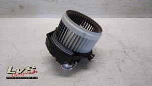 Used Heating and ventilation fan motor Peugeot Partner Tepee (7A/B/C/D/E/F/G/J/P/S) 1.2 12V e-THP PureTech 110 Price € 25,00 Margin scheme offered by LvS Carparts