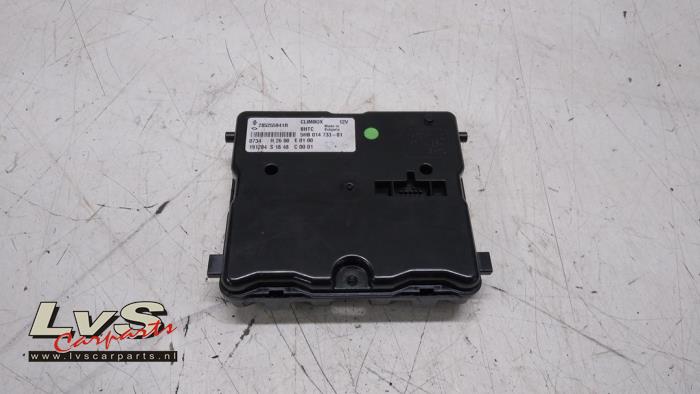 Używane Modul climatronic Renault Megane IV Estate (RFBK) 1.3 TCE 100 16V Cena € 75,00 Procedura marży oferowane przez LvS Carparts