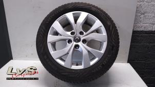 Used Wheel + tyre Renault Megane IV Estate (RFBK) 1.3 TCE 100 16V Price € 100,00 Margin scheme offered by LvS Carparts