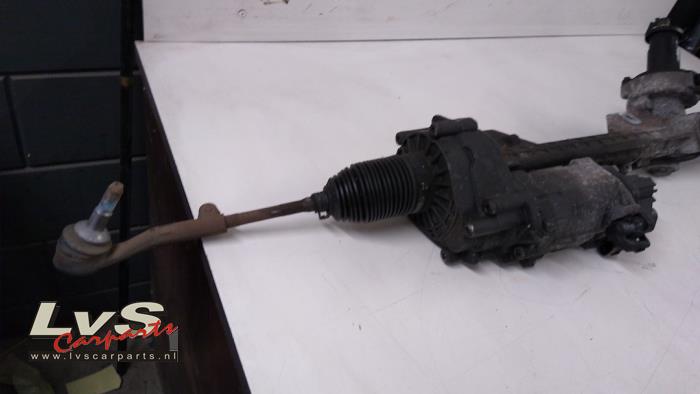 Power steering box from a BMW 3 serie Touring (E91) 318i 16V 2010