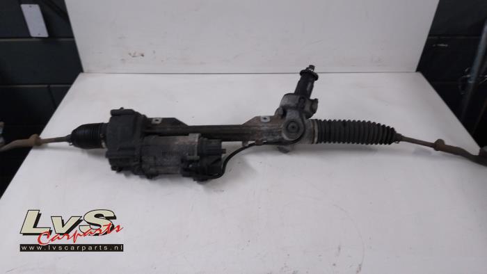Power steering box from a BMW 3 serie Touring (E91) 318i 16V 2010