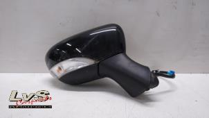 Used Wing mirror, right Renault Clio IV (5R) 0.9 Energy TCE 90 12V Price € 45,00 Margin scheme offered by LvS Carparts