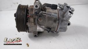 Used Air conditioning pump Renault Clio IV (5R) 0.9 Energy TCE 90 12V Price € 200,00 Margin scheme offered by LvS Carparts