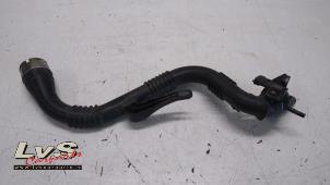 Used Turbo hose Renault Clio IV (5R) 0.9 Energy TCE 90 12V Price € 50,00 Margin scheme offered by LvS Carparts