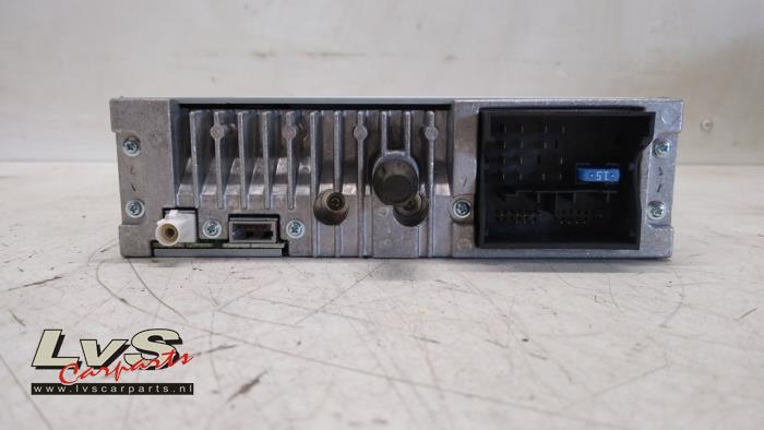 Reproductor de CD y radio de un Peugeot 208 I (CA/CC/CK/CL) 1.6 Blue HDi 75 2015