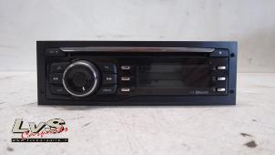 Used Radio CD player Peugeot 208 I (CA/CC/CK/CL) 1.6 Blue HDi 75 Price € 50,00 Margin scheme offered by LvS Carparts