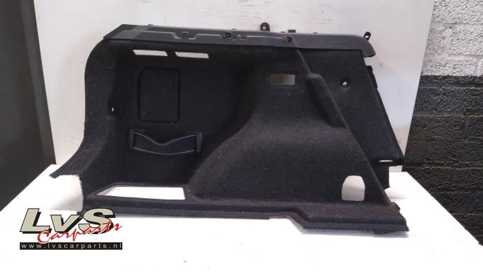 Luggage compartment trim from a BMW X1 (E84) xDrive 20d 2.0 16V 2011