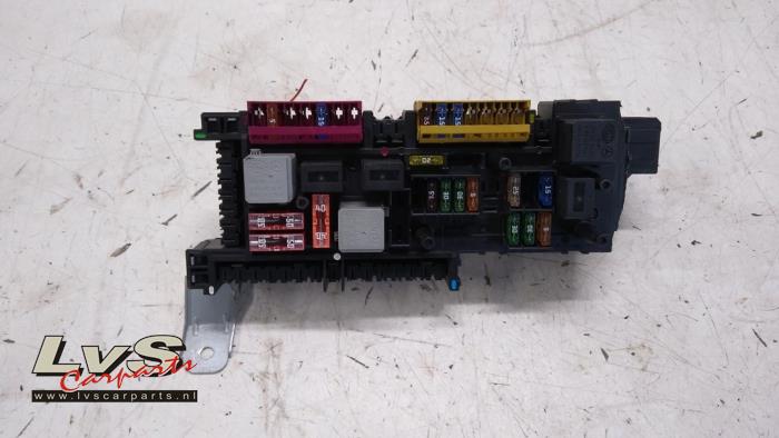 Fuse box from a Mercedes-Benz C Estate (S204) 2.2 C-200 CDI 16V BlueEFFICIENCY 2011