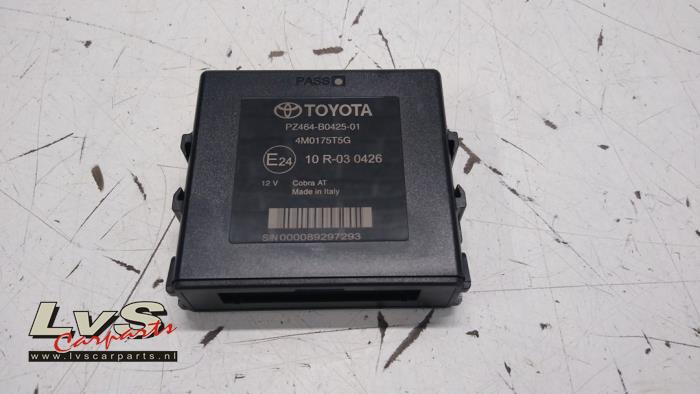 Modul czujników parkowania z Toyota Yaris III (P13) 1.33 16V Dual VVT-I 2014