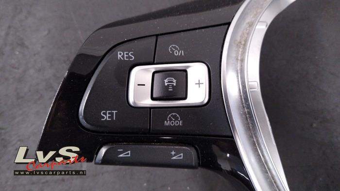 Radiobedienung Lenkrad van een Volkswagen Golf VII (AUA) 1.6 TDI BlueMotion 16V 2017