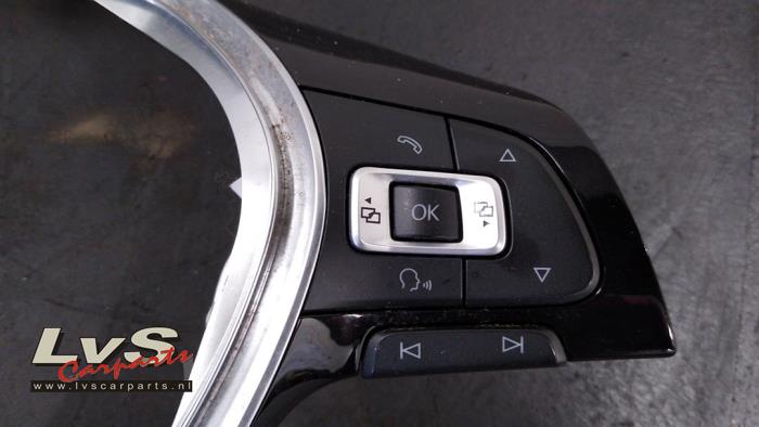Mando de radio volante de un Volkswagen Golf VII (AUA) 1.6 TDI BlueMotion 16V 2017