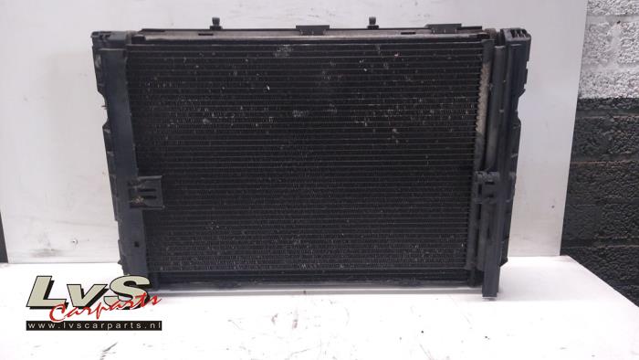 Cooling set from a BMW 3 serie (E90) 316i 16V 2009