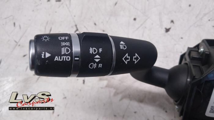 Interruptor combinado columna de dirección de un Land Rover Discovery Sport (LC) 2.0 TD4 180 16V 2015